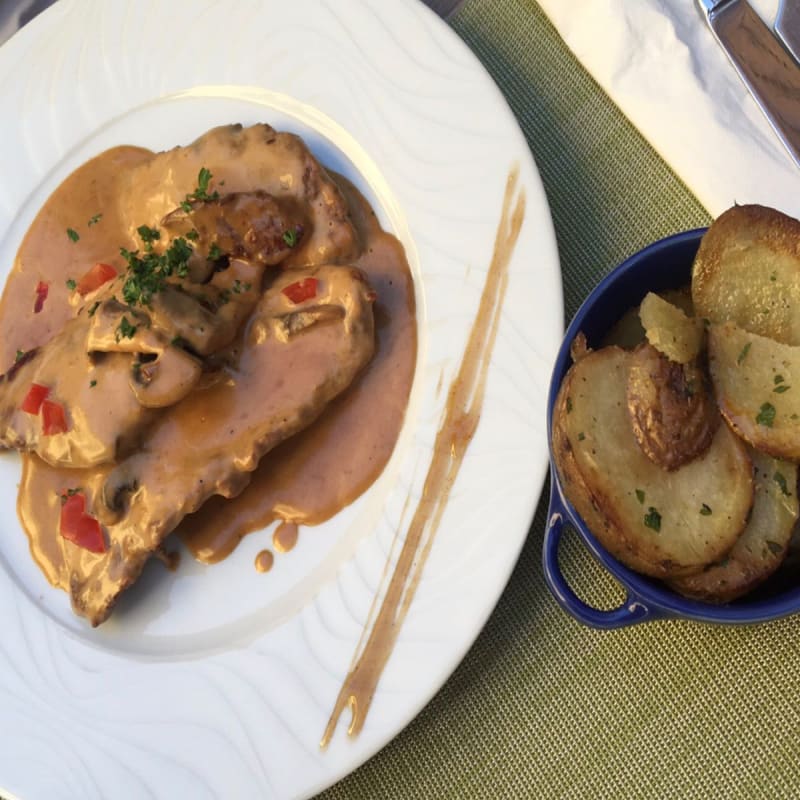 Escalope veau pomme sautées - Chez Millar Anna