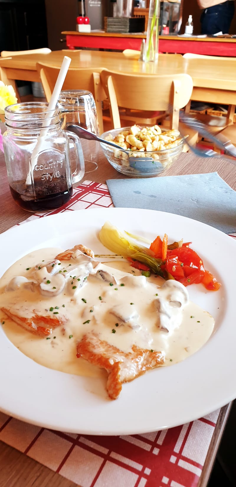 Escalope de Veau à La Crème  - Au Tilleul, Hœnheim