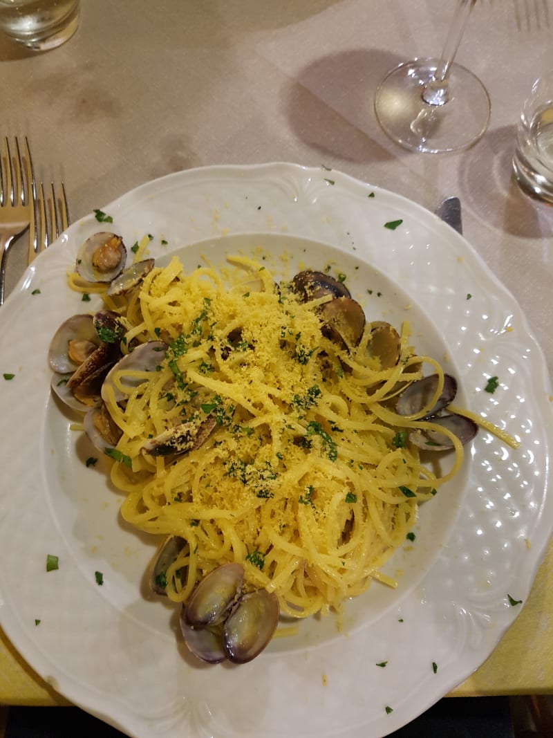 Spaghetti vongole e bottarga di muggine - Casetta di Marzapane, Rome