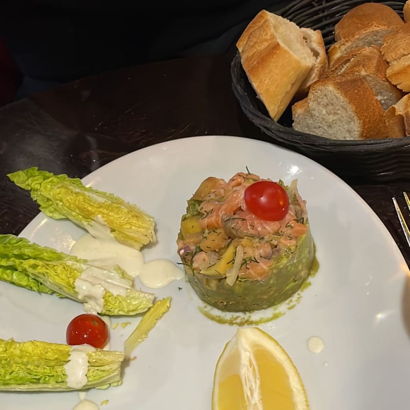 tartare de saumon - Le Non Coupable, Paris