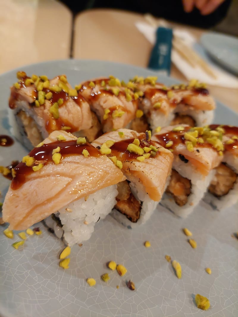 NIMA Sushi & Uramakeria Sempione, Milan