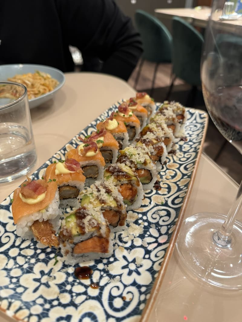 NIMA Sushi & Uramakeria Sempione, Milan