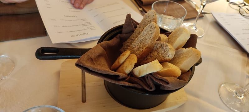 Cestino di vari tipi di pane - Malga Millegrobbe