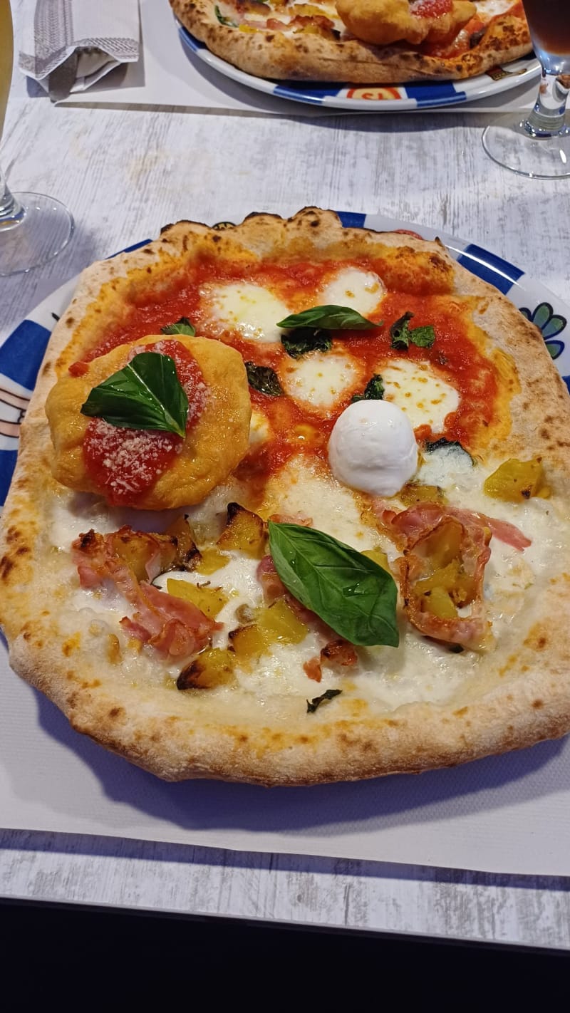 Iris - Pizza E Cucina