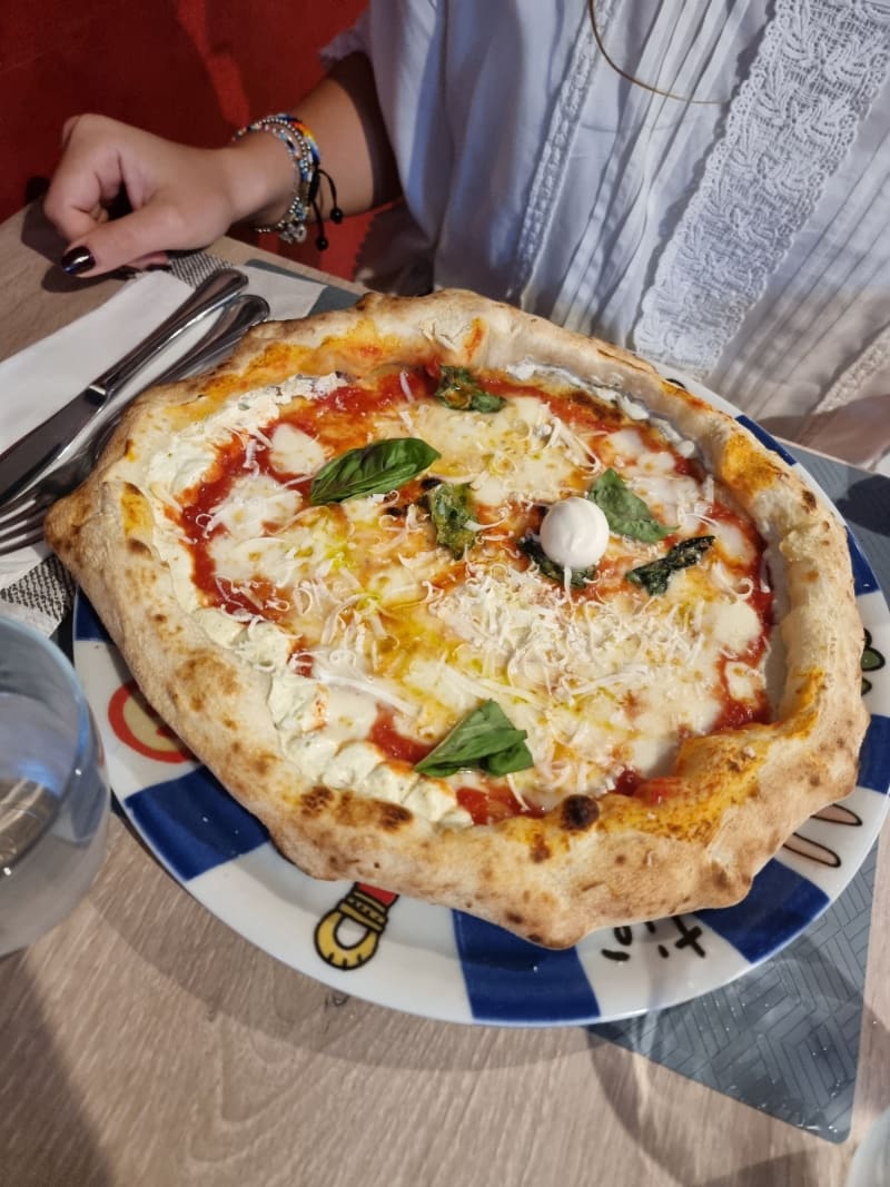 Iris - Pizza E Cucina