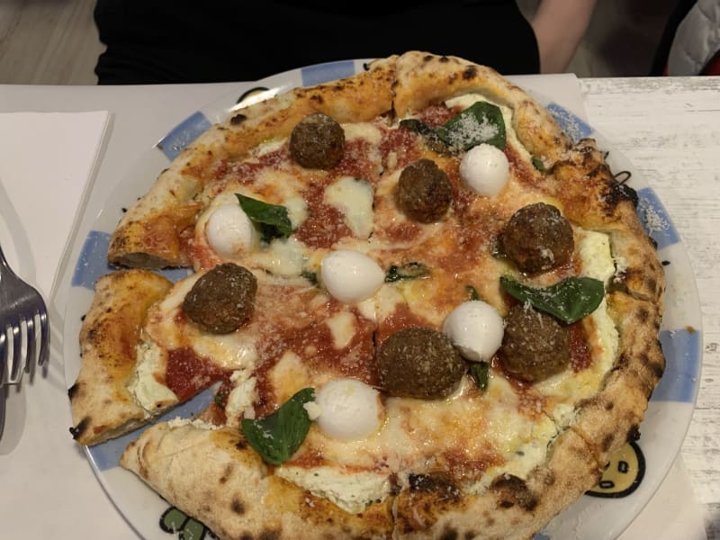 Iris - Pizza E Cucina