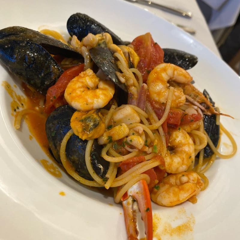 Spaghetti ai frutti di mare - Ristorante Plinio 1988