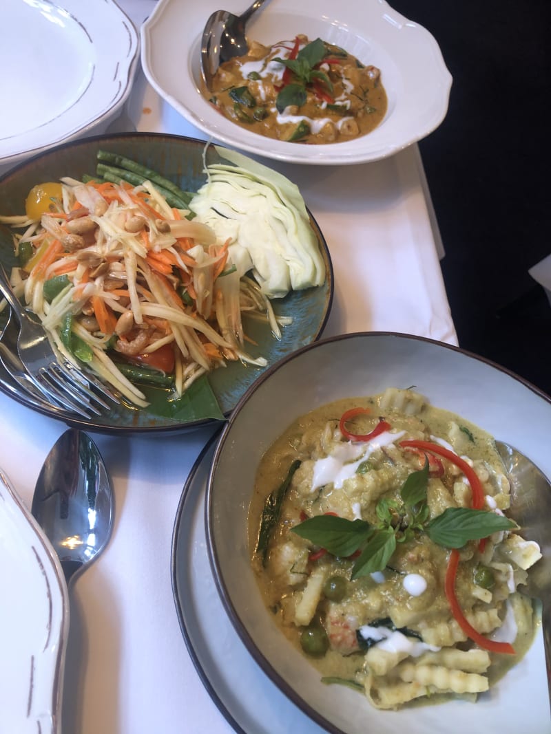 Groene curry en papaya salade - Sukhothai Thanee, Amsterdam