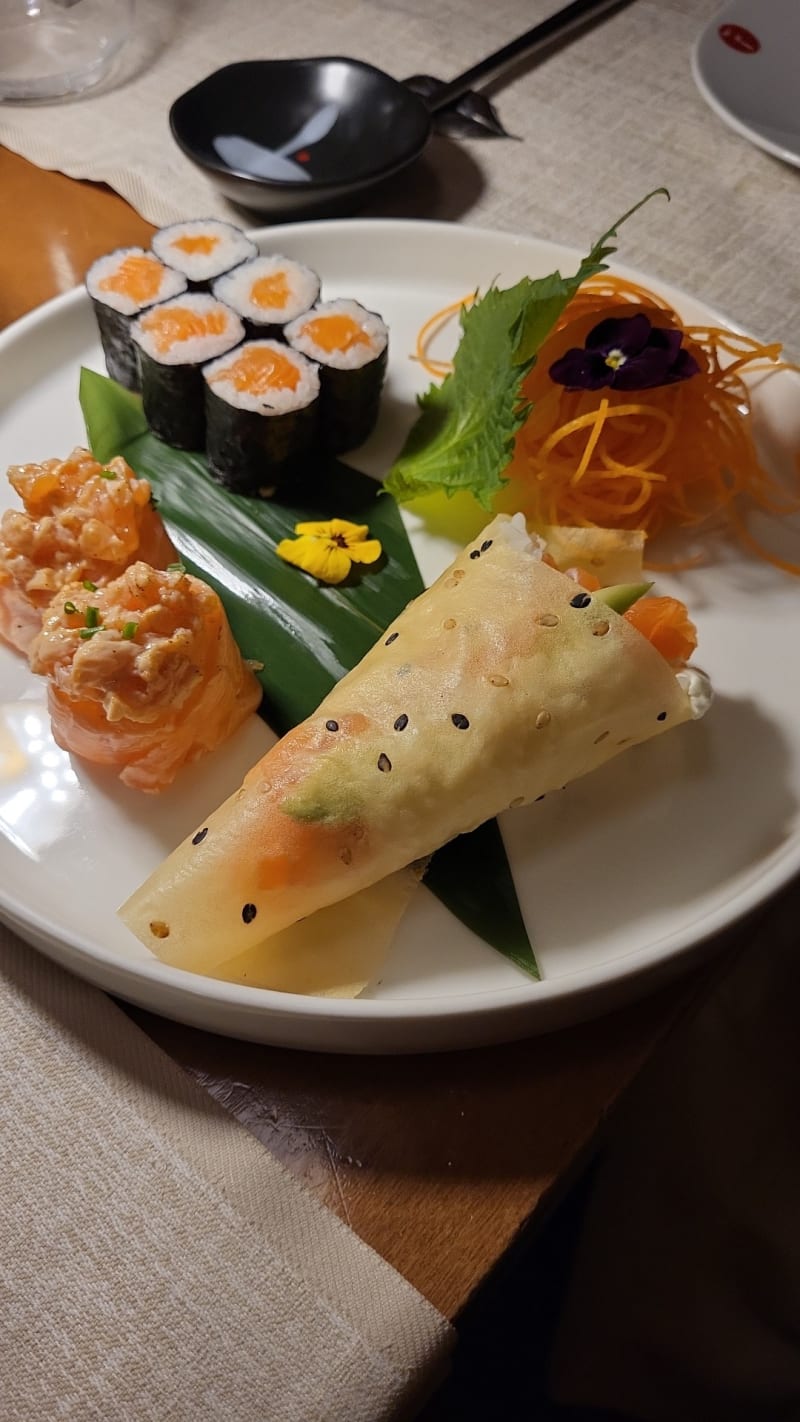 Fooding sushi lounge