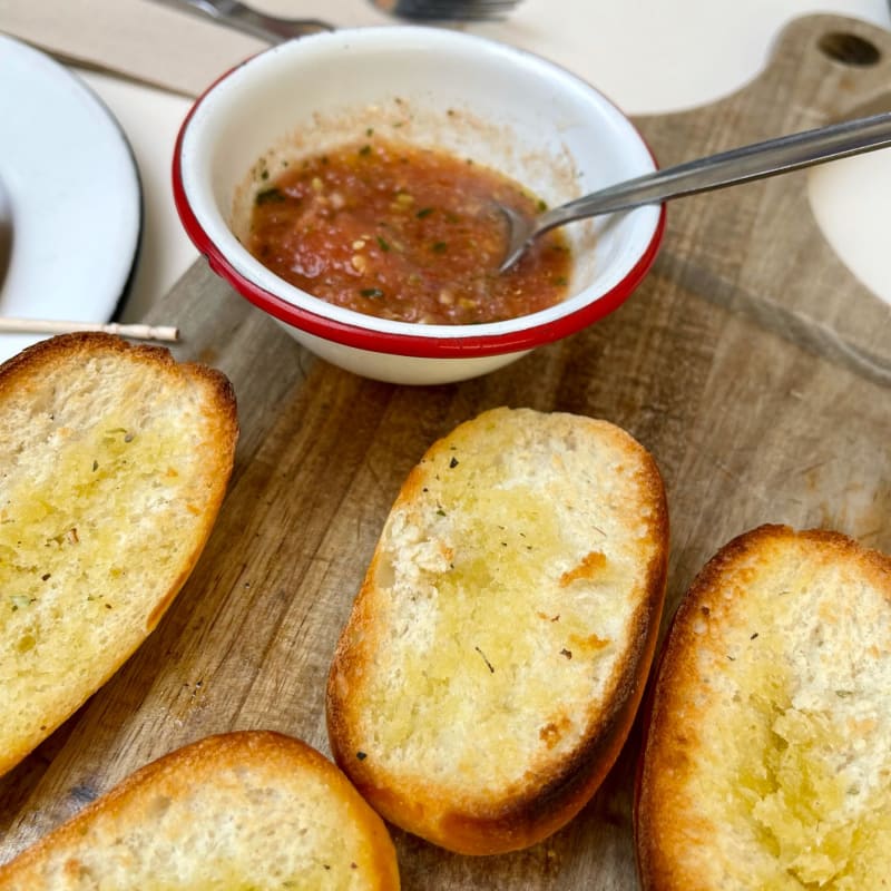 Bread with tomato salsa - Tucco Real Food Born, Barcelona