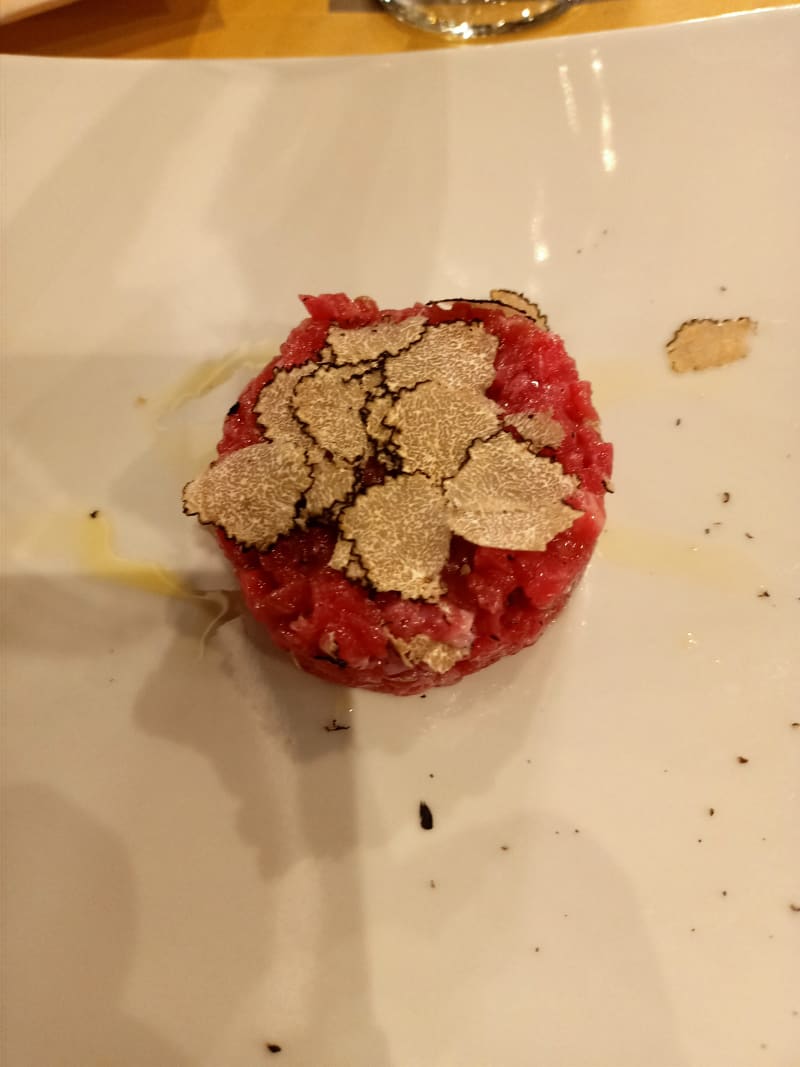 Tartare di chianina al tartufo - Il Portico