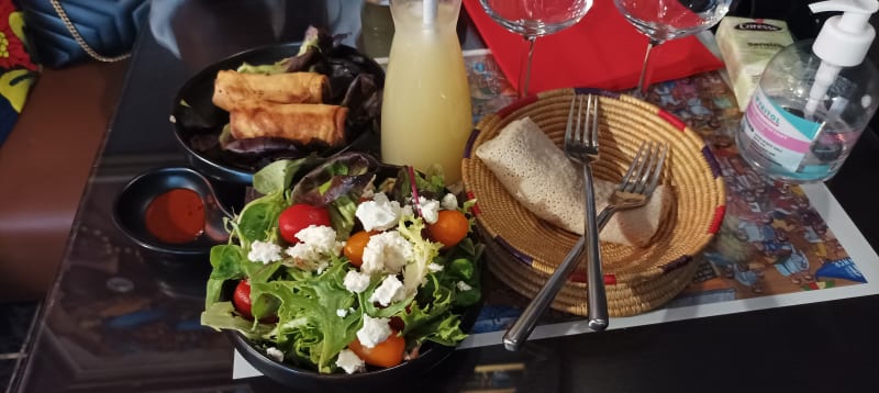 Salade éthiopienne et samoussas - Abyssinia Paris, Paris