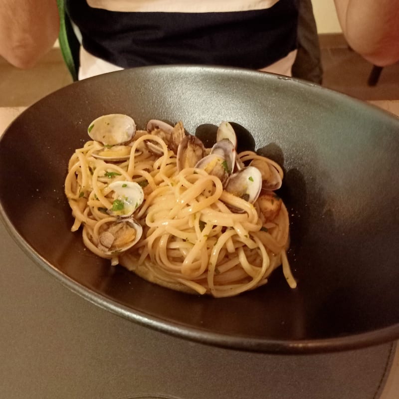 Spaghetti vongole e bottarga - Cousiná, Cagliari