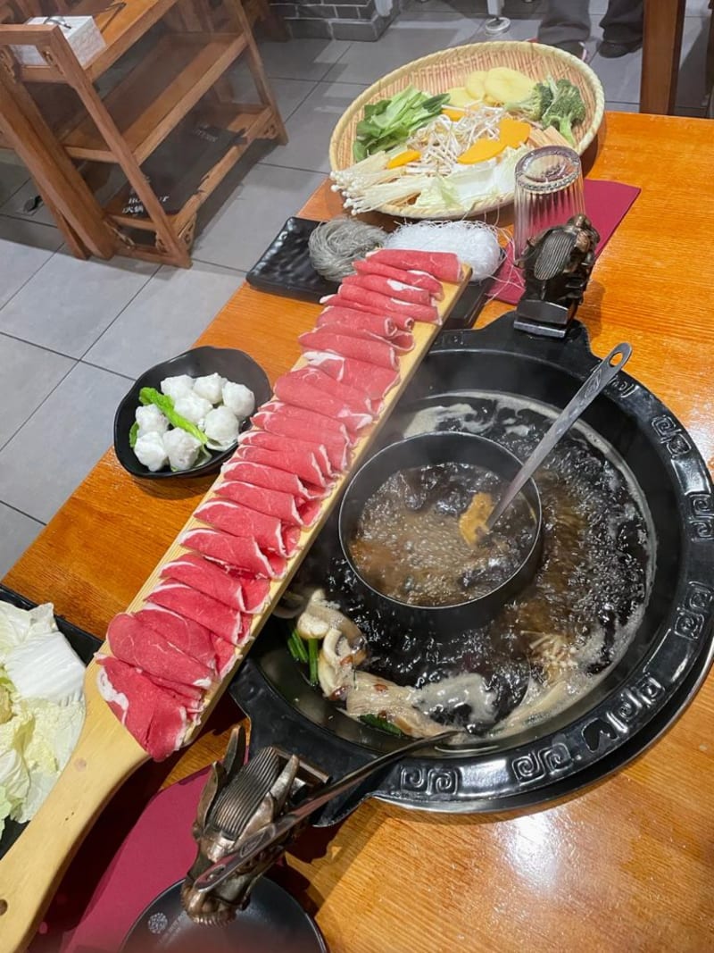 Restaurante Shullun Hot Pot en Valencia Menú 2023, opiniones, precios