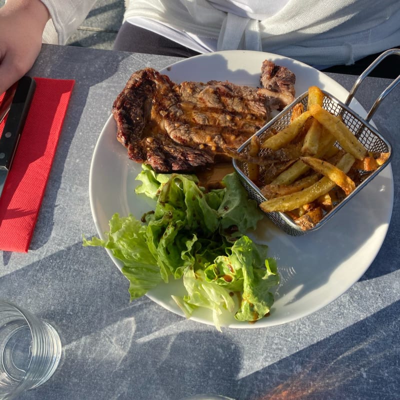 Entrecôte grillée avec frites - Le Parvis, Mulhouse