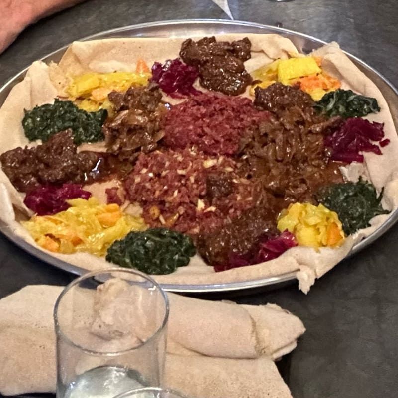 Mélanges de 2 bœuf et 2 tartares éthiopiens  - Little Ethiopia, Geneva