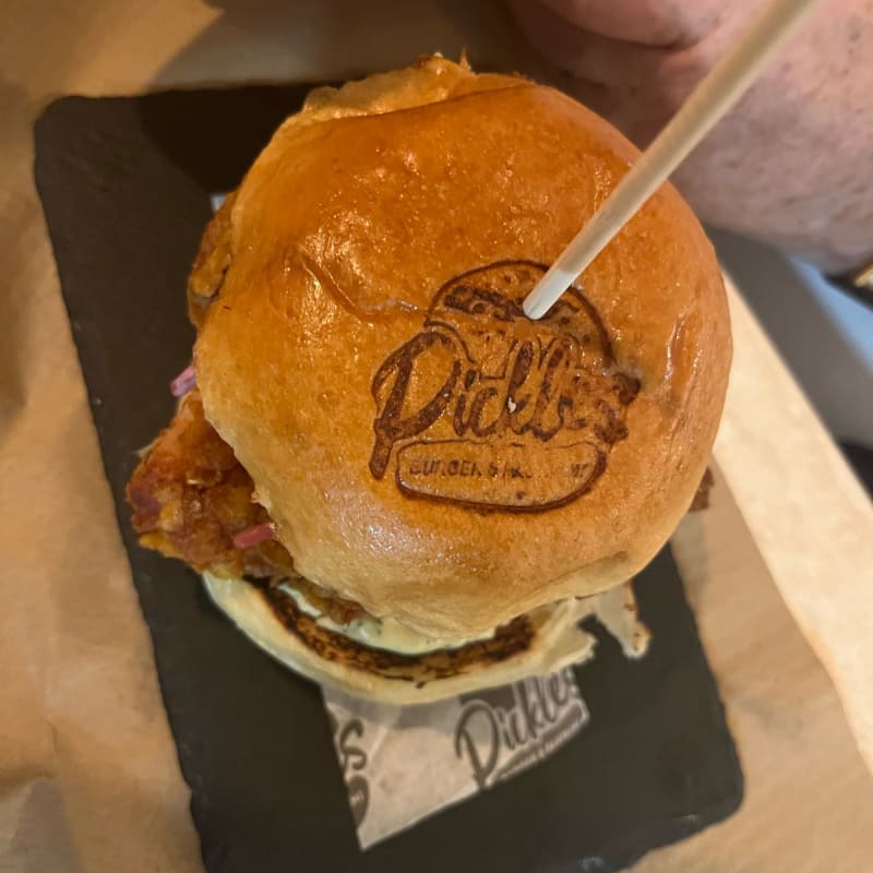 Restaurante Pickles Burger en Granada Menú 2023, opiniones, precios y