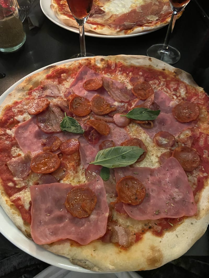 Pizzaria Luzzo Santa Marta, Lisbon