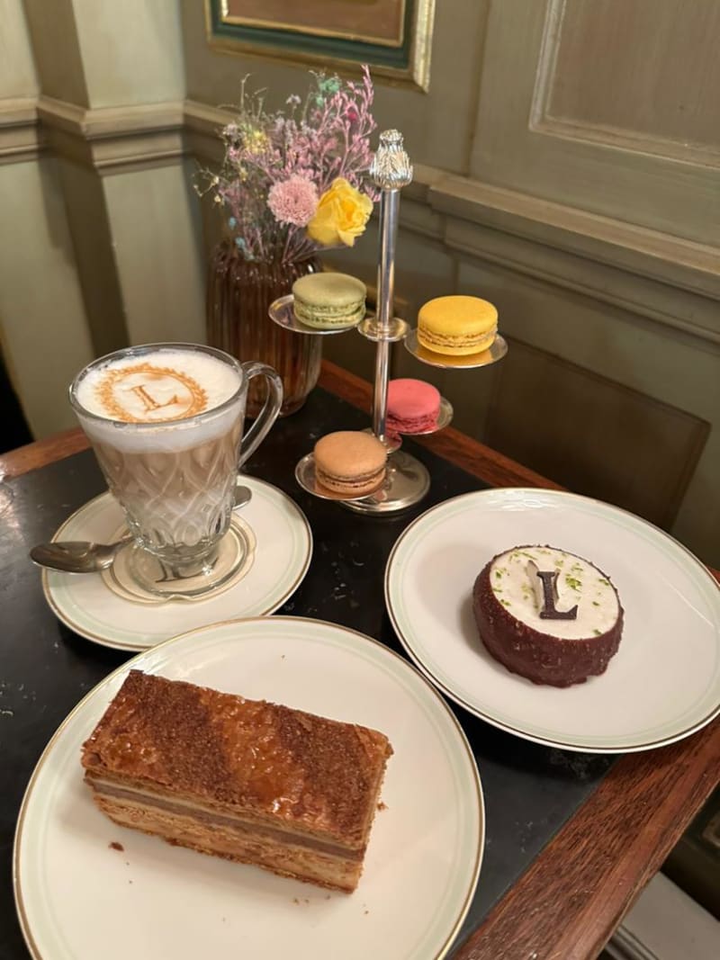 Ladurée Paris Royale, Paris