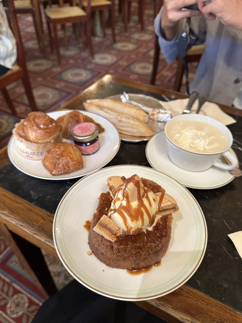 Ladurée Paris Royale, Paris