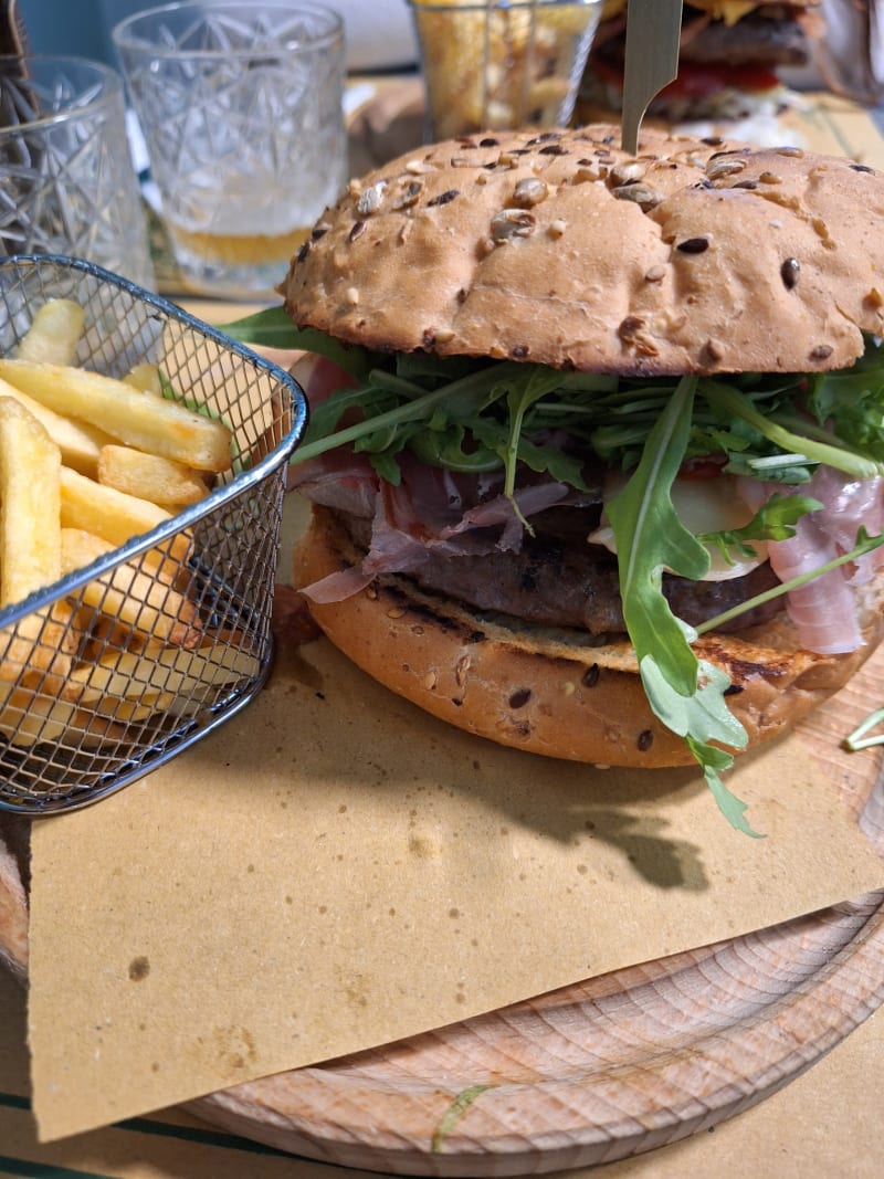 Snack BAR Green Apple, Montecatini Terme