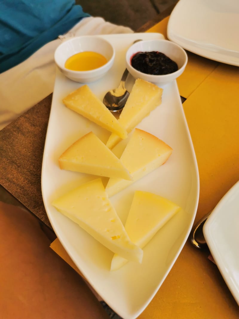 Tagliere Di Pecorino  - Nonno Mede Pizzeria Osteria, Siena