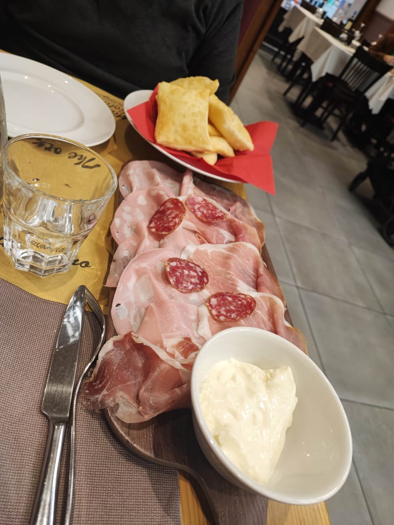 Pasta Bella a Bologna Menu, prezzi, immagini, recensioni e indirizzo