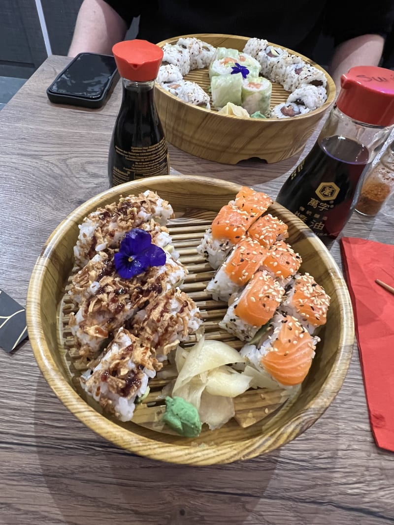 Yookoso, Paris