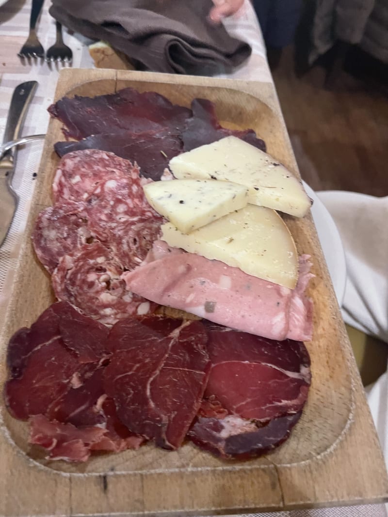 Il Guado della valle a Civitella Alfedena Menu, prezzi, immagini