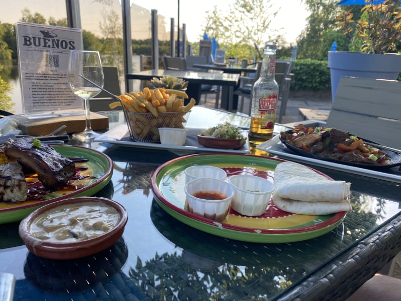 Fajita’s en bbq plate - Steakhouse Buenos, Geldrop