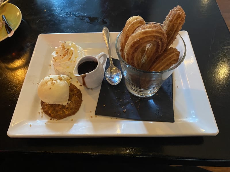 Churros met kaneelsuiker  - Steakhouse Buenos, Geldrop