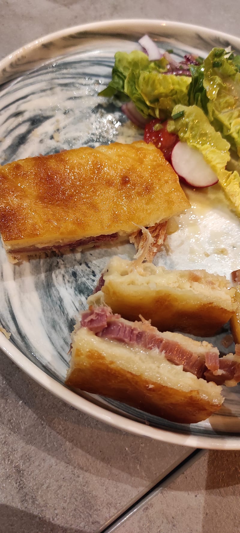 Croque monsieur (coupé)  - Les Cocottes du Cul de Poule, Reims