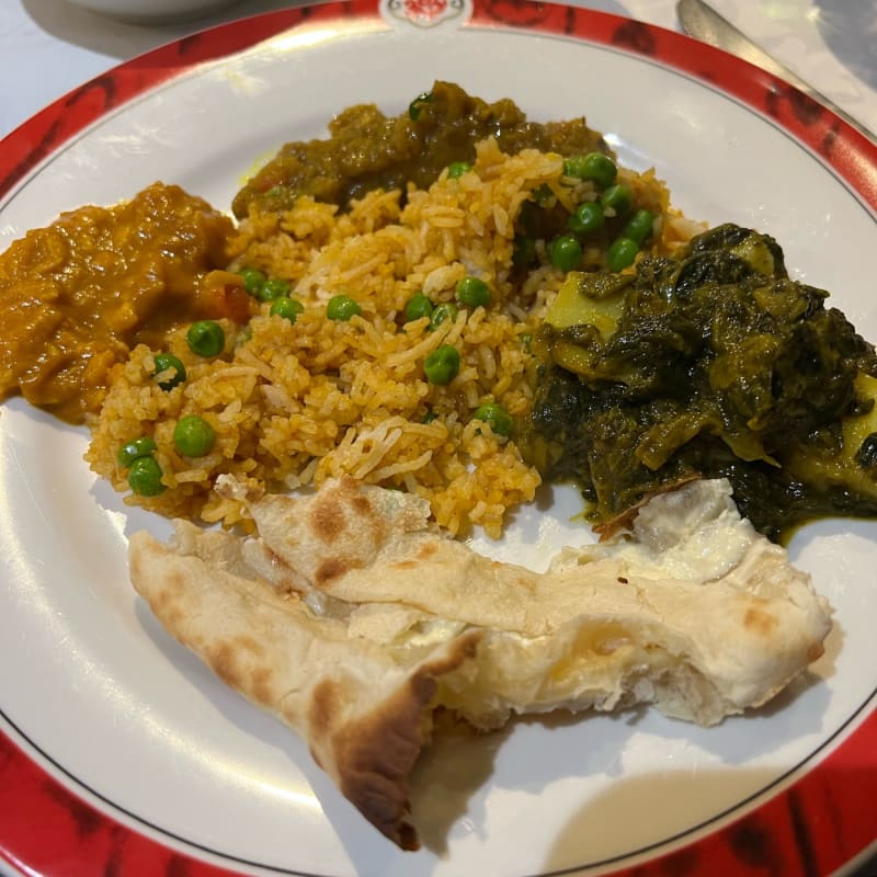 Riz pilau , aubergines , aloo palak  - Palki, Suresnes