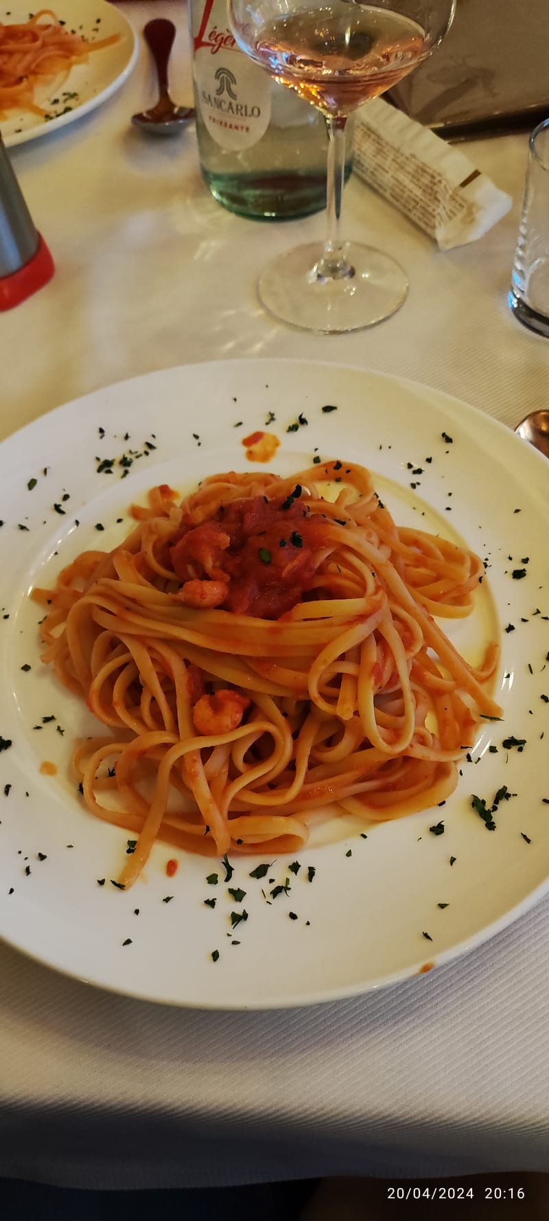 Linguine con gamberi di lago - Antica Trattoria del Gallo