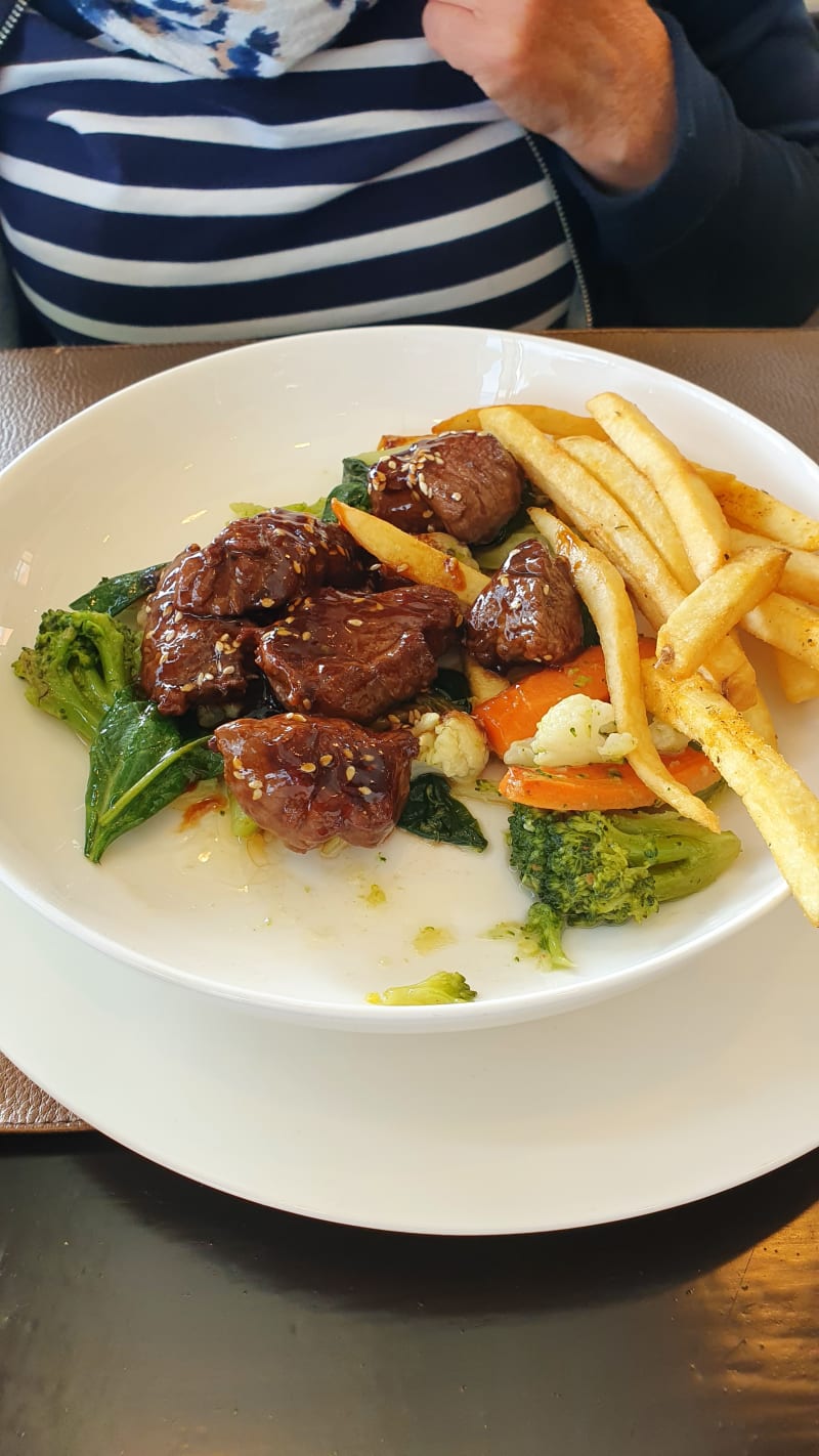 Ossenhaaspuntjes in teriyaki saus - Restaurant Millenium, Alphen aan den Rijn