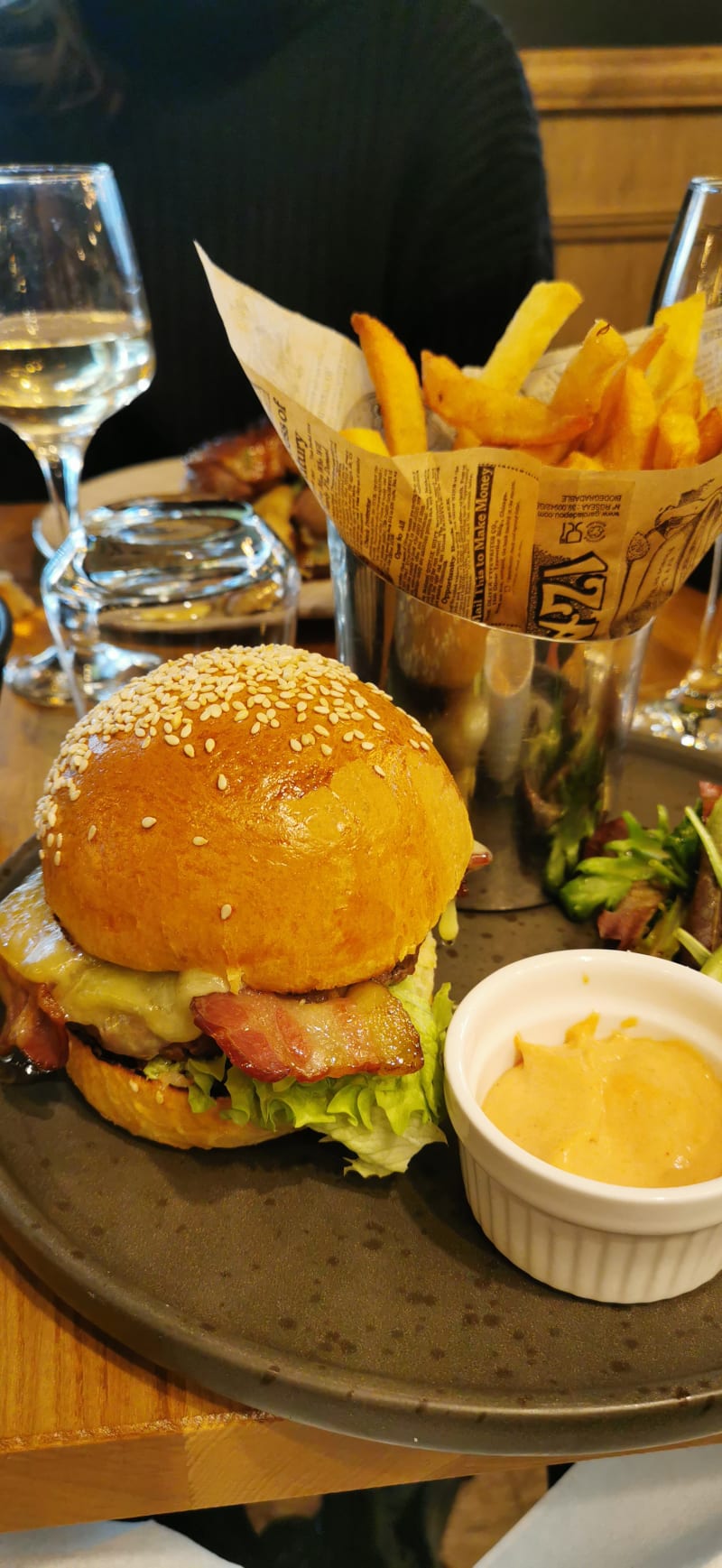 Burger P'tit Clem - Maison Louvard, Paris