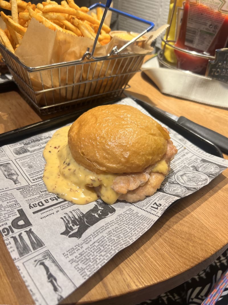 Pollo - La Prensa Burger - Colón , Madrid