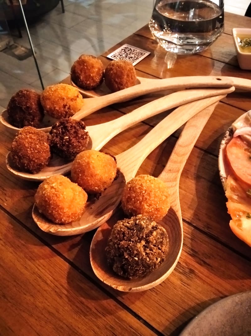 Solo de Croquetas - Reina Victoria, Madrid