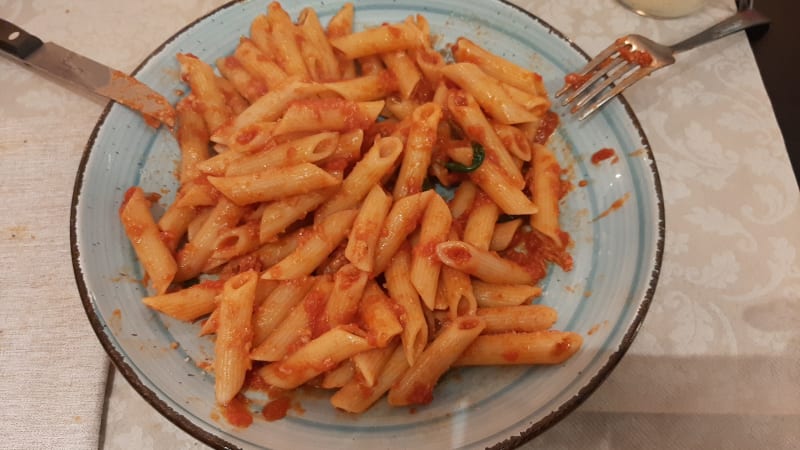 Penne pomodoro basilico - Civico 36, Lissone