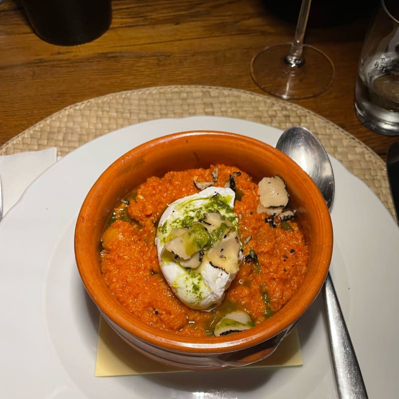 Pappa al pomodoro con uovo poche tartufo di stagione.  - Fattoria di Corsignano, Castelnuovo Berardenga