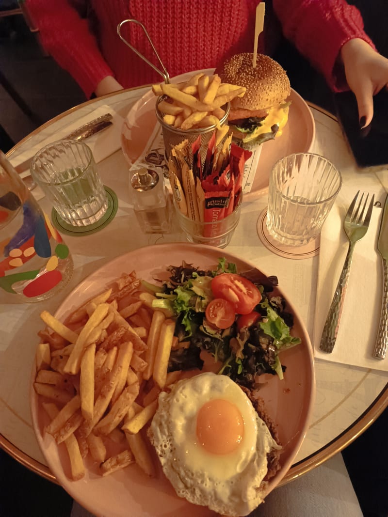 Café Saint Honorée, Paris