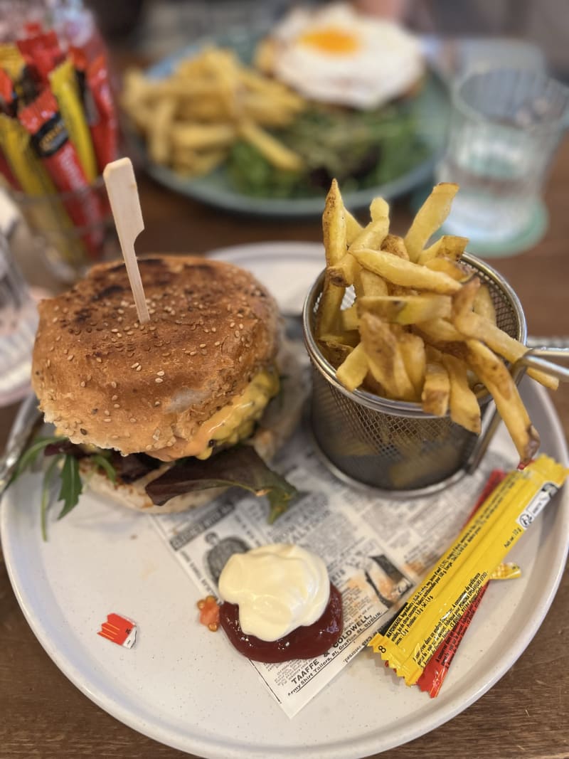 Café Saint Honorée, Paris