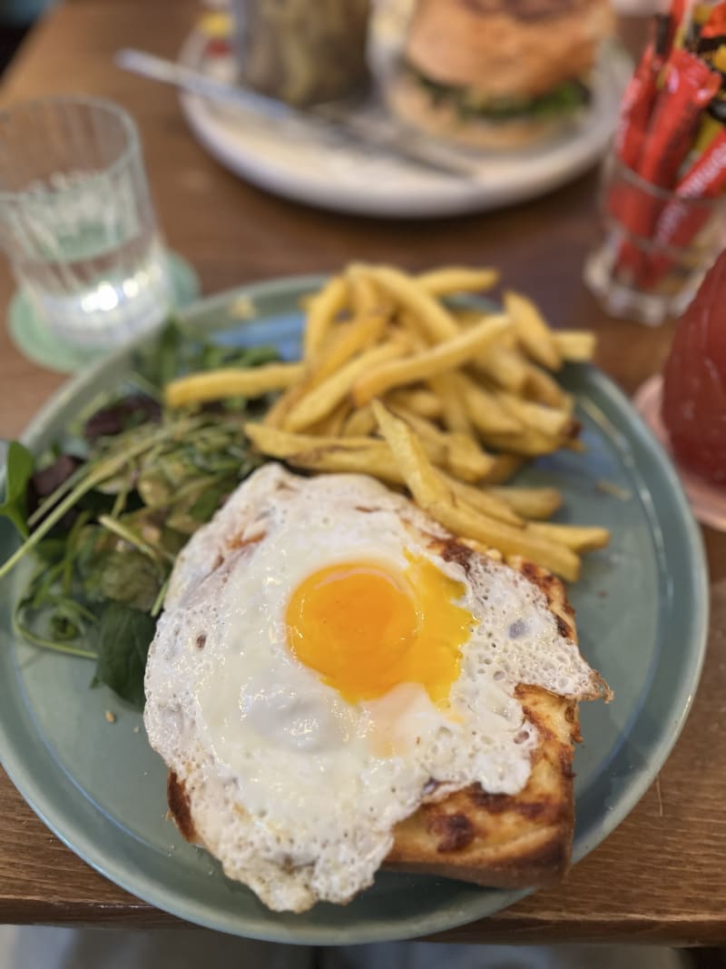 Café Saint Honorée, Paris