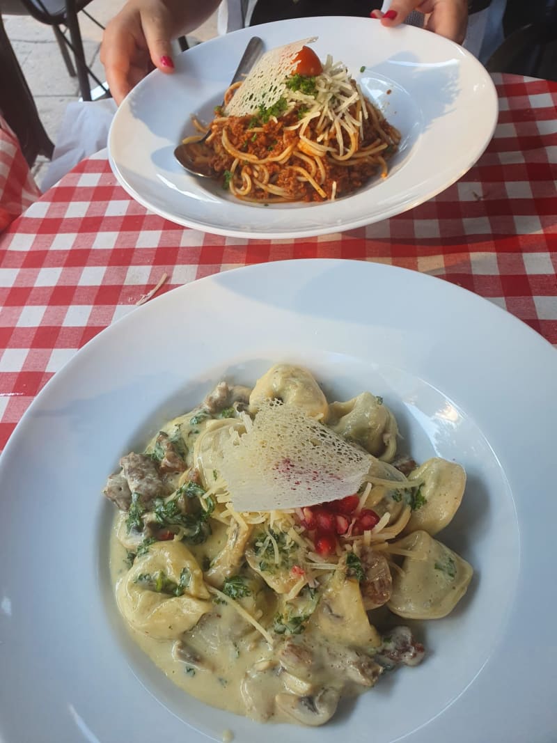 Vegansk Tortellini - Feca Italiensk Pizza al taglio och Pasta bar, Stockholm