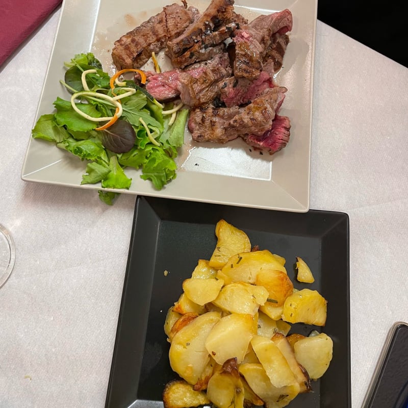 Tagliata con insalatina e patate arrosto  - Trattoria Siro, Bologna