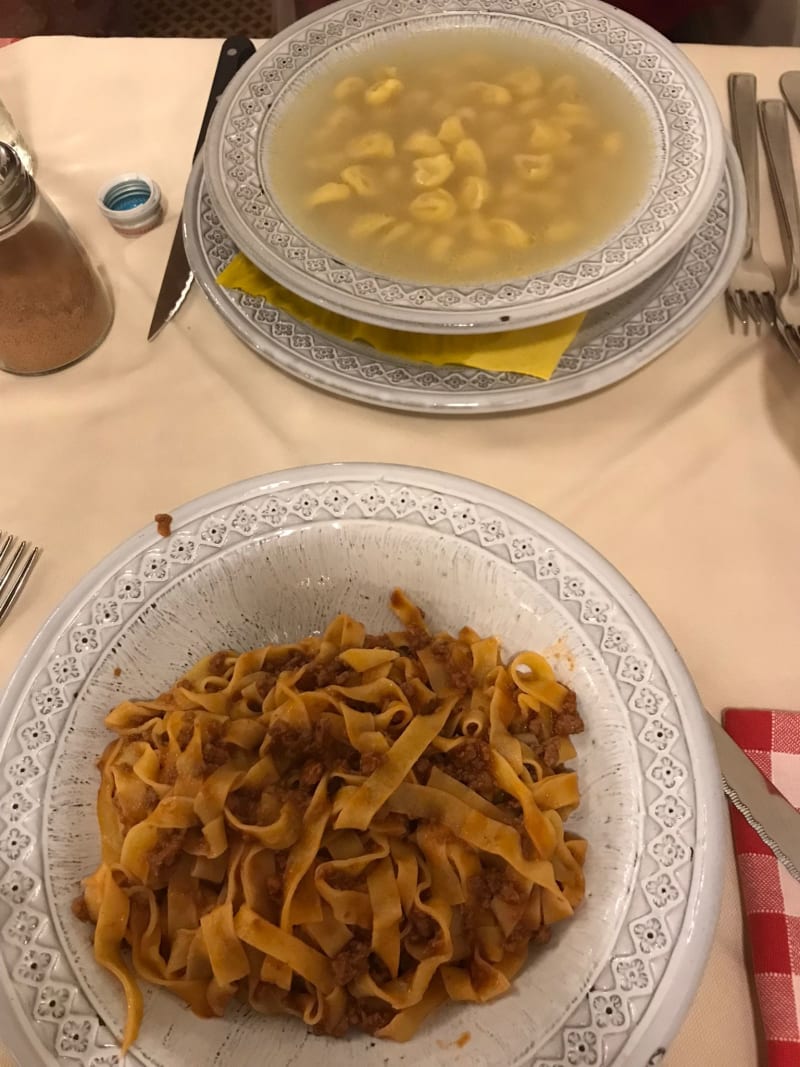 Tagliatelle al ragù e tortellini in brodo - Da Giampi e Ciccio, Bologna