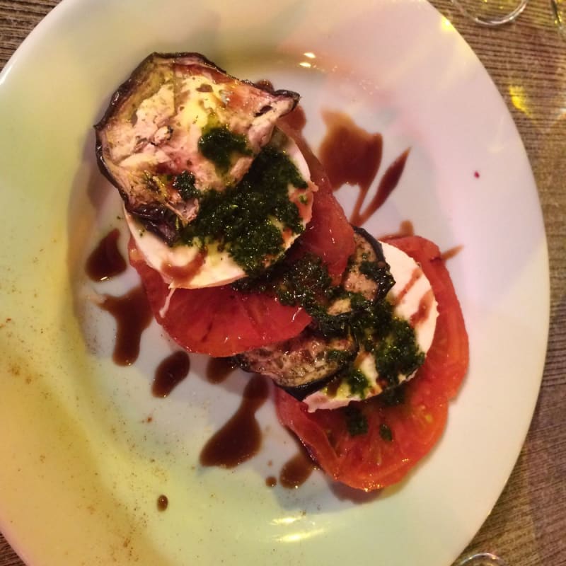 Mille feuilles tomate mozza aubergines - Le 9, Levallois-Perret