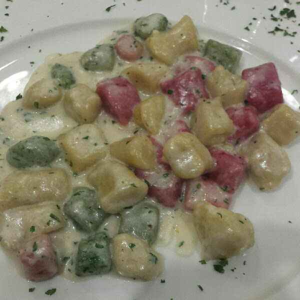 gnocchi tricolore ai 4 formaggi - Il Minestraio, Bologna