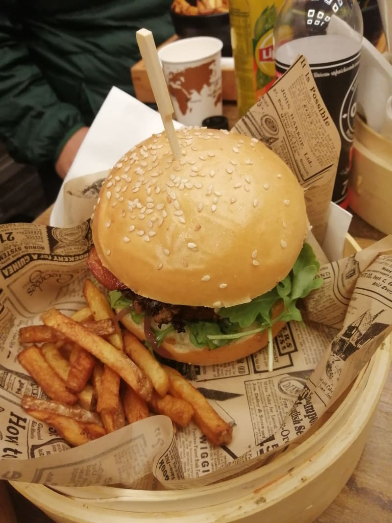 Galice Burger, Paris