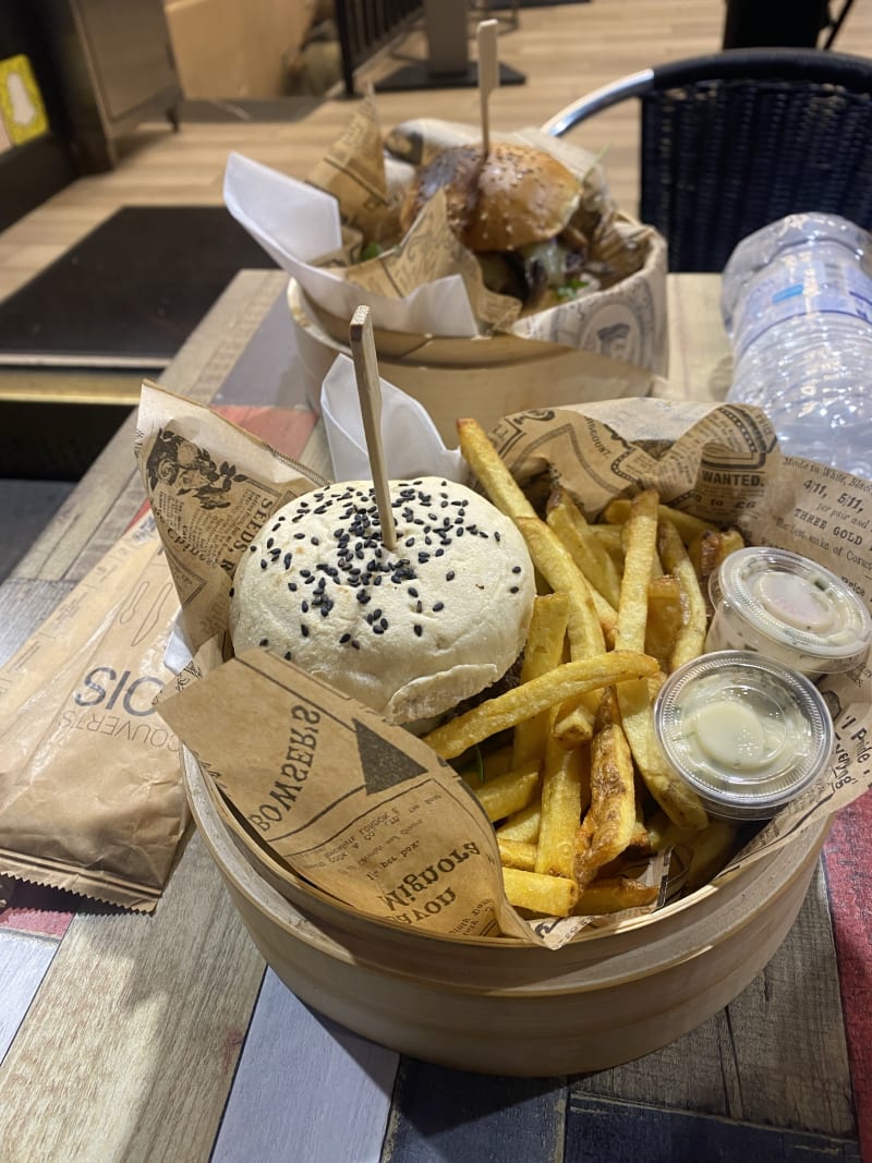 Galice Burger, Paris